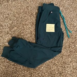 FIGS: Zamora joggers Caribbean blue (fionlyte)